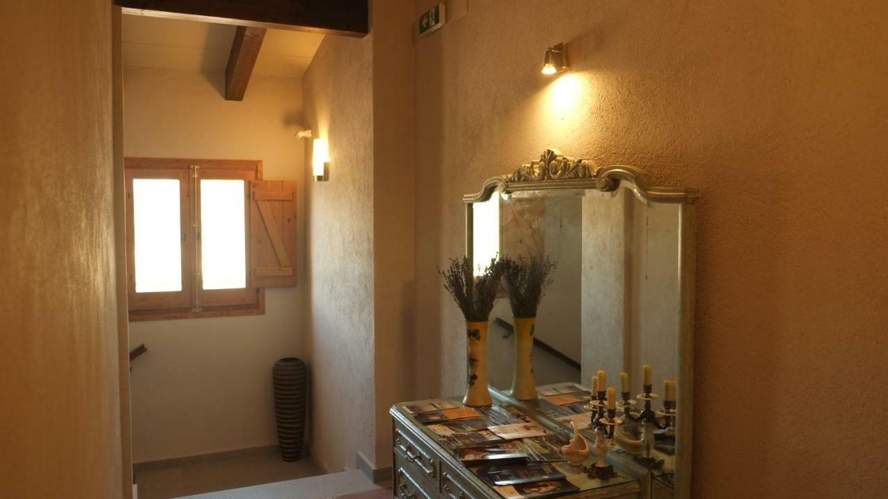 La Masia De Montpedros Peralada Bagian luar foto